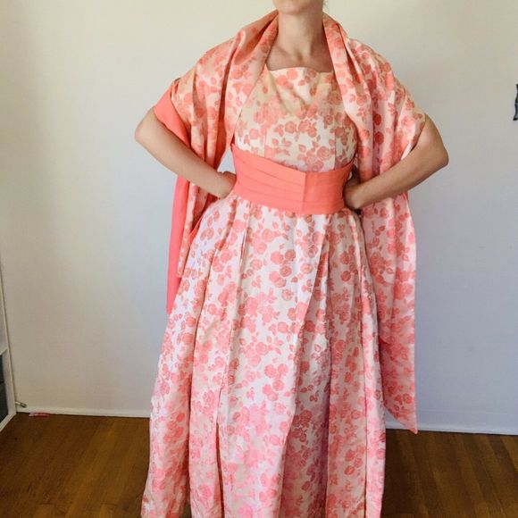 Vintage 1960s Peach Brocade Gown - Picture 8 of 10